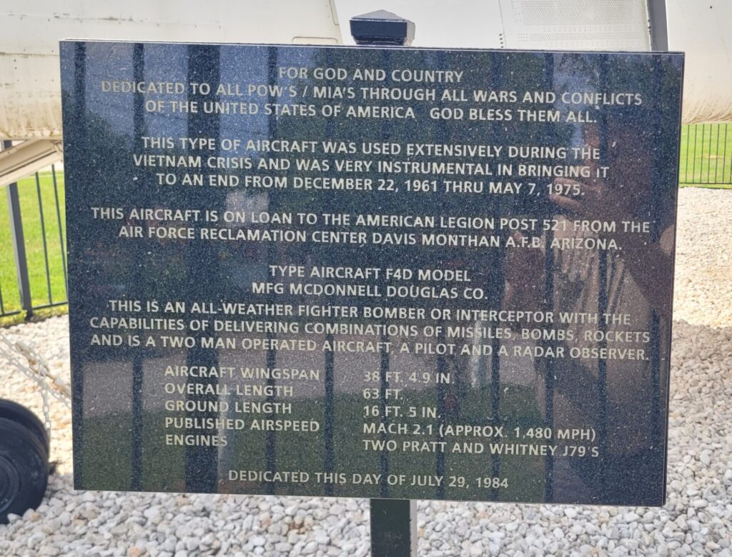 TYPE AIRCRAFT F4D MODEL WAR MEMORIAL STONE