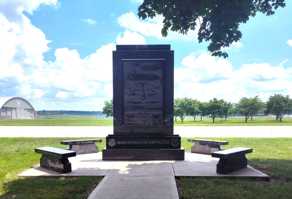 B-52 STRATOFORTRESS WAR MEMORIAL