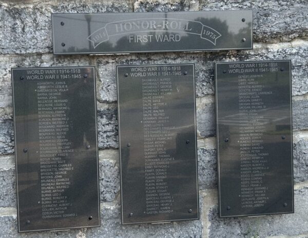 FIRST WARD HONOR ROLL WAR MEMORIAL STONE A