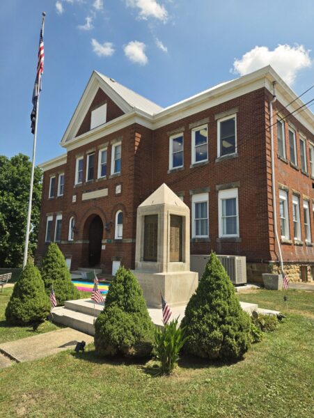 DELMONT WAR VETERANS MEMORIAL