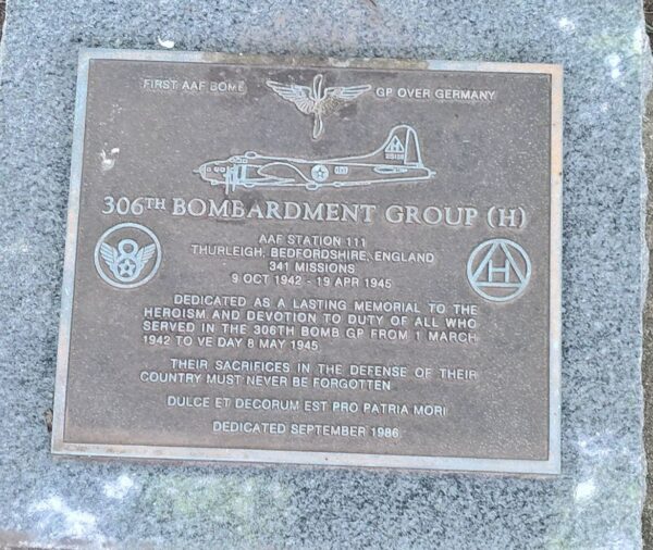 306TH BOMBARDMENT GROUP (H) WAR MEMORIAL PLAQUE