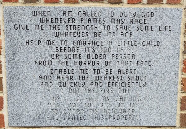 IN MEMORIAM WORLD WAR II MEMORIAL WALL STONE B