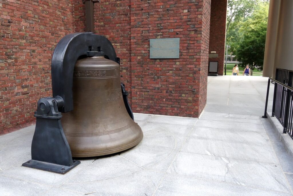 THE ORIGINAL WORLD WAR I MEMORIAL CHURCH BELL
