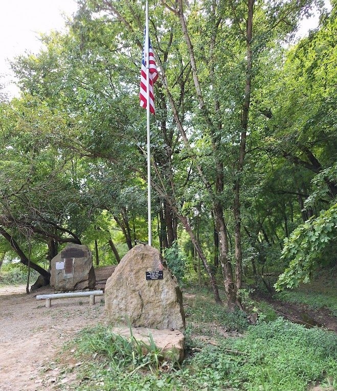 RAMSEY, IL VETERANS MEMORIAL FLAGPOLE