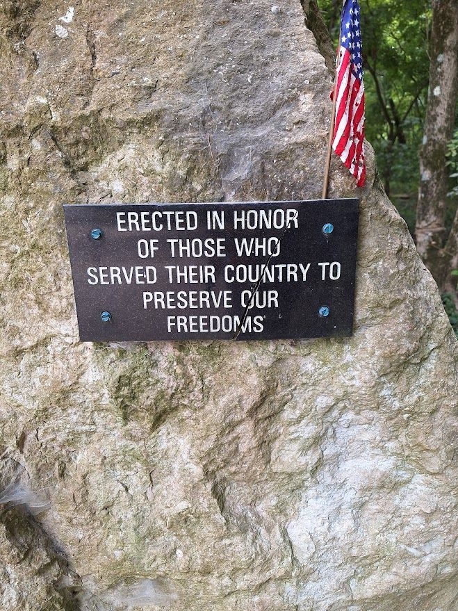 RAMSEY, IL VETERANS MEMORIAL FLAGPOLE PLAQUE