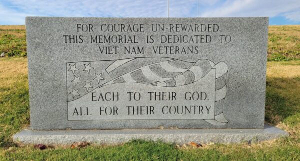 CHATTANOOGA NATIONAL CEMETERY COURAGE UN-REWARDED VIET NAM VETERANS MEMORIAL