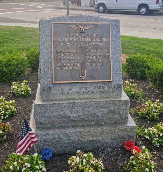 BELLMORE VIETNAM WAR SUPREME SACRIFICE MEMORIAL