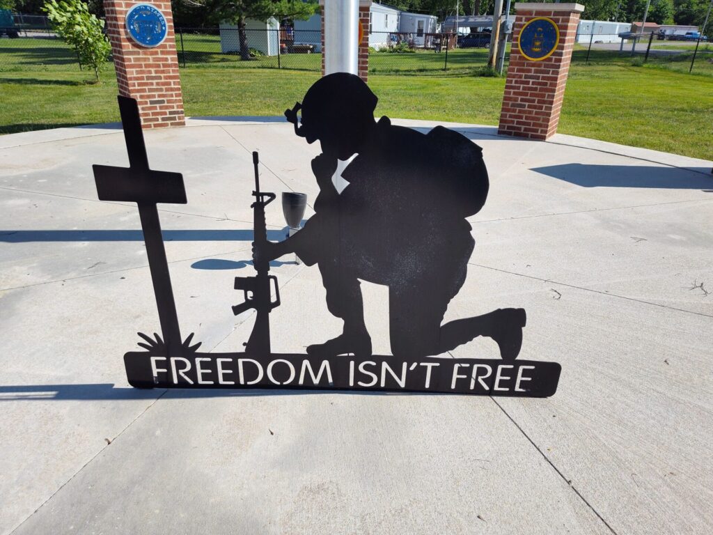 BUCKEYE PARK VETERANS MEMORIAL SILHOUETTE