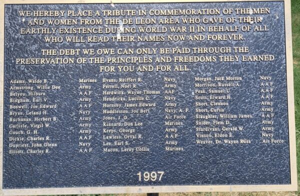 DE LEON WORLD WAR II VETERANS MEMORIAL PLAQUE