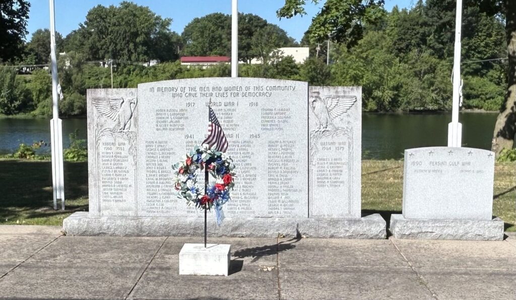 FULTON SUPREME SACRIFICE WAR VETERANS MEMORIAL