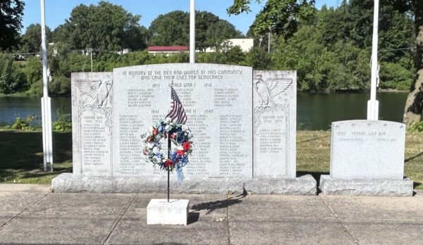 FULTON SUPREME SACRIFICE WAR VETERANS MEMORIAL
