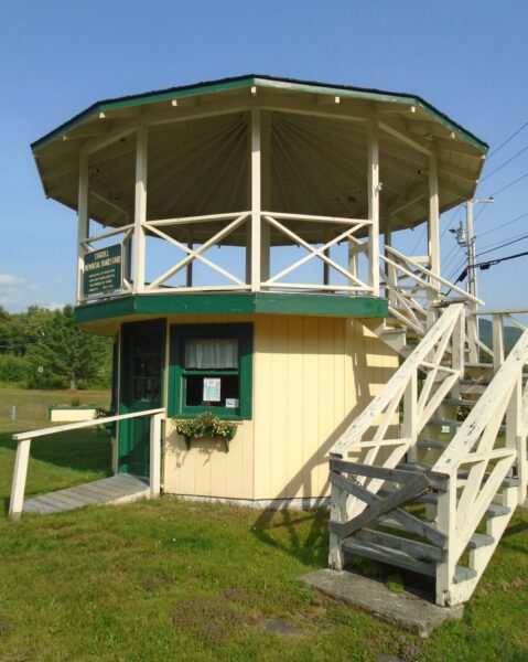 CARROLL MEMORIAL BANDSTAND WAR MEMORIAL