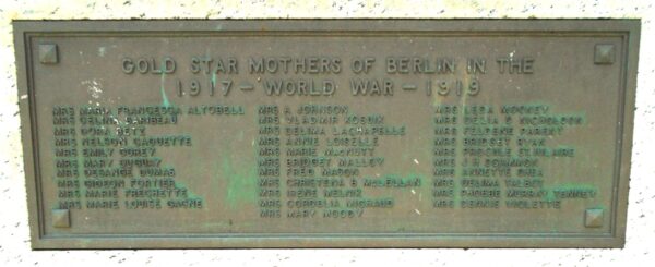 CITIZENS OF BERLIN, NH WORLD WAR MEMORIAL PLAQUE E