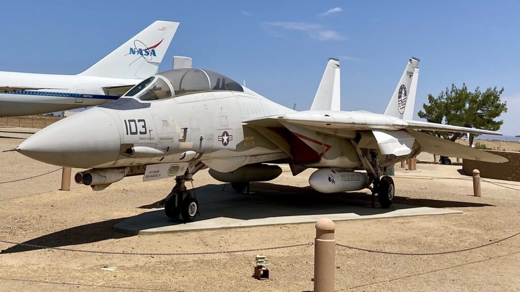 F-14 TOMCAT MEMORIAL AIRCRAFT