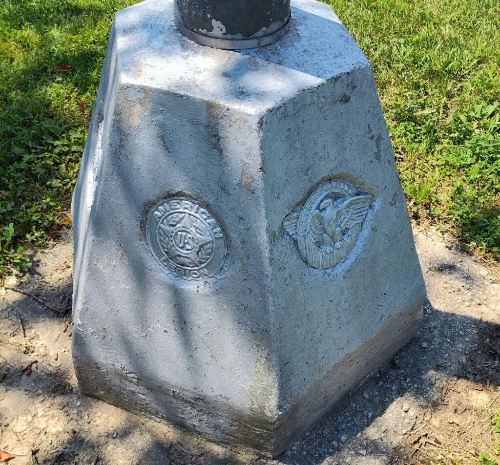 WILMINGTON FLAGPOLE BASE WAR MEMORIAL EMBLEMS SIDE B