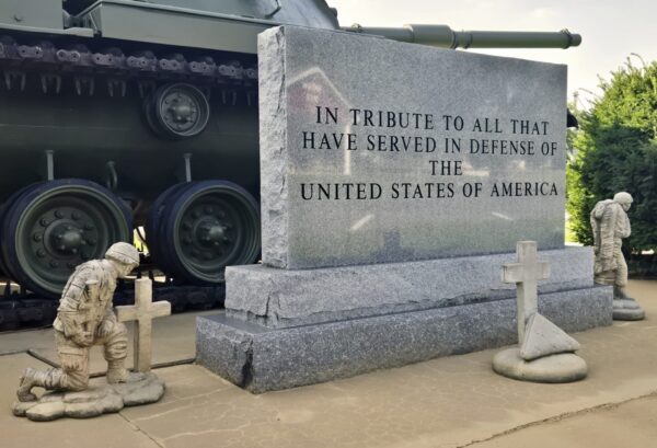 IN TRIBUTE TO ALL THAT HAVE SERVED IN DEFENSE OF THE UNITED STATES OF AMERICA MEMORIAL TANK STONE