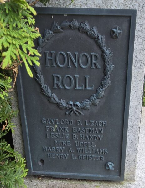 SCHOOLCRAFT COUNTY WORLD WAR HONOR ROLL MEMORIAL PLAQUE D