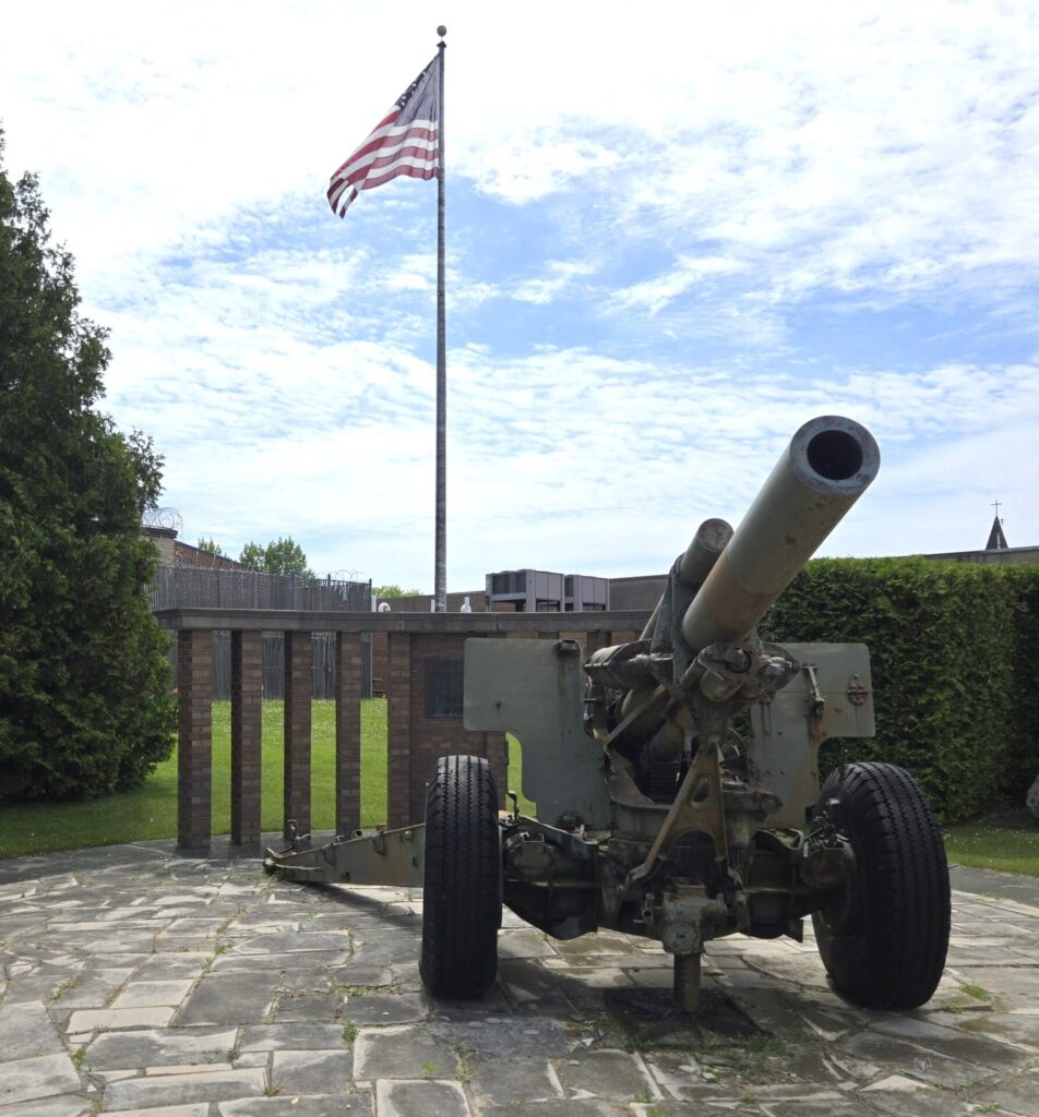 SCHOOLCRAFT COUNTY VETERANS MEMORIAL CANNON