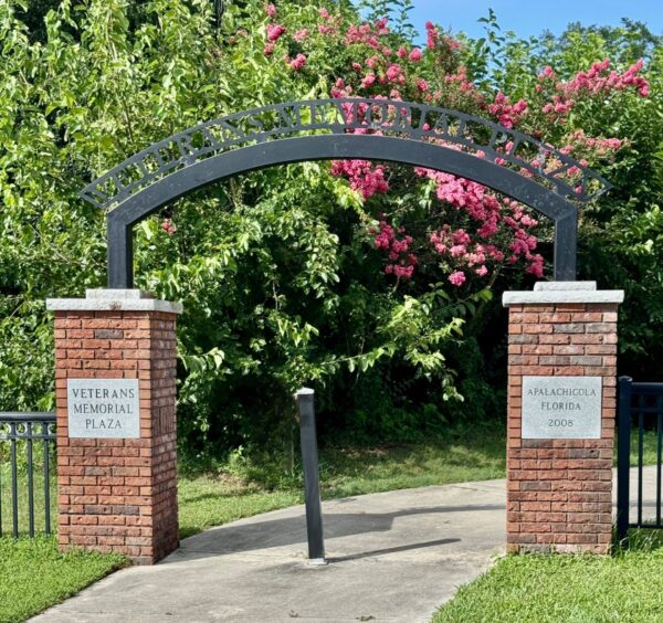 APALACHICOLA FLORIDA VETERANS MEMORIAL PLAZA