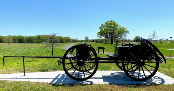 MANNING THE GUNS WAR MEMORIAL LIMBER & CAISSON