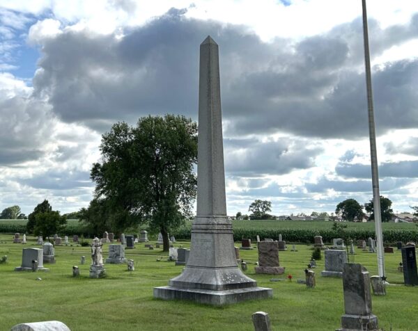 RIVERSIDE CEMETERY CIVIL WAR MEMORIAL SHAFT
