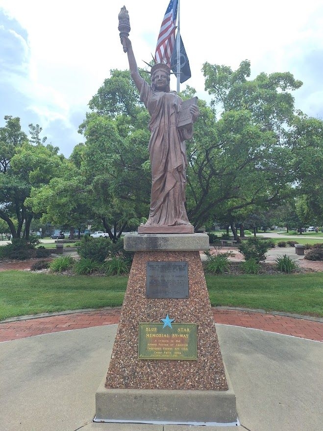 CEDAR FALLS REPLICA OF THE STATUE OF LIBERTY MEMORIAL