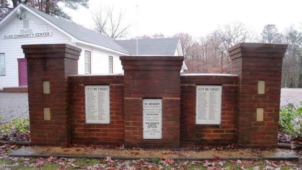 1896 ENGINEER AVIATION BATTALION WAR MEMORIAL BACK