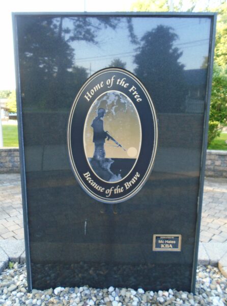 MIDDLETOWN VETERANS MEMORIAL PARK STONE