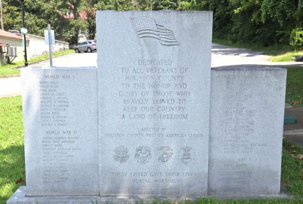 DEDICATED TO ALL VETERANS OF HOUSTON COUNTY WAR MEMORIAL FRONT