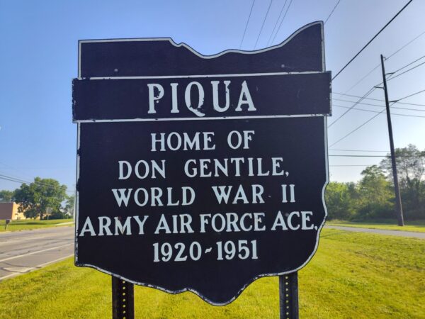 PIQUA WORLD WAR II MEMORIAL MARKER