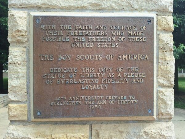 WATERLOO REPLICA OF THE STATUE OF LIBERTY MEMORIAL PLAQUE