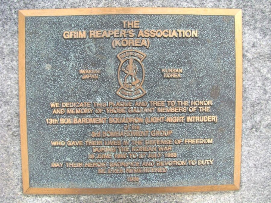13TH BOMBARDMENT SQUADRON (LIGHT-NIGHT INTRUDER) KOREA WAR MEMORIAL PLAQUE