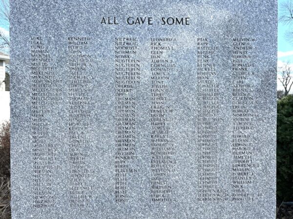 MARION VETERANS MEMORIAL STONE E