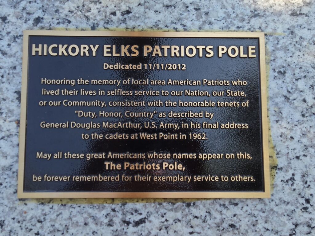 HICKORY ELKS PATRIOTS POLE WAR MEMORIAL PALQUE
