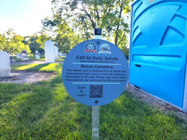 ROOSE CEMETERY CALL TO DUTY SALUTE WAR MEMORIAL PLAQUE