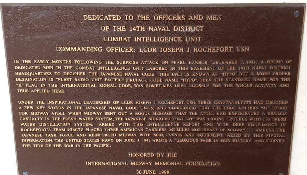 14TH NAVAL DISTRICT COMBAT INTELLIGENCE UNIT WAR MEMORIAL PLAQUE