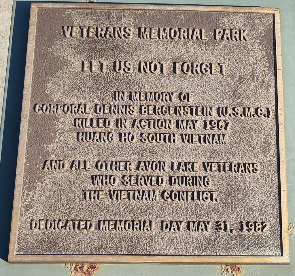 CORPORAL DENNIS BERGENSTEIN (U.S.M.C.) WAR MEMORIAL PLAQUE