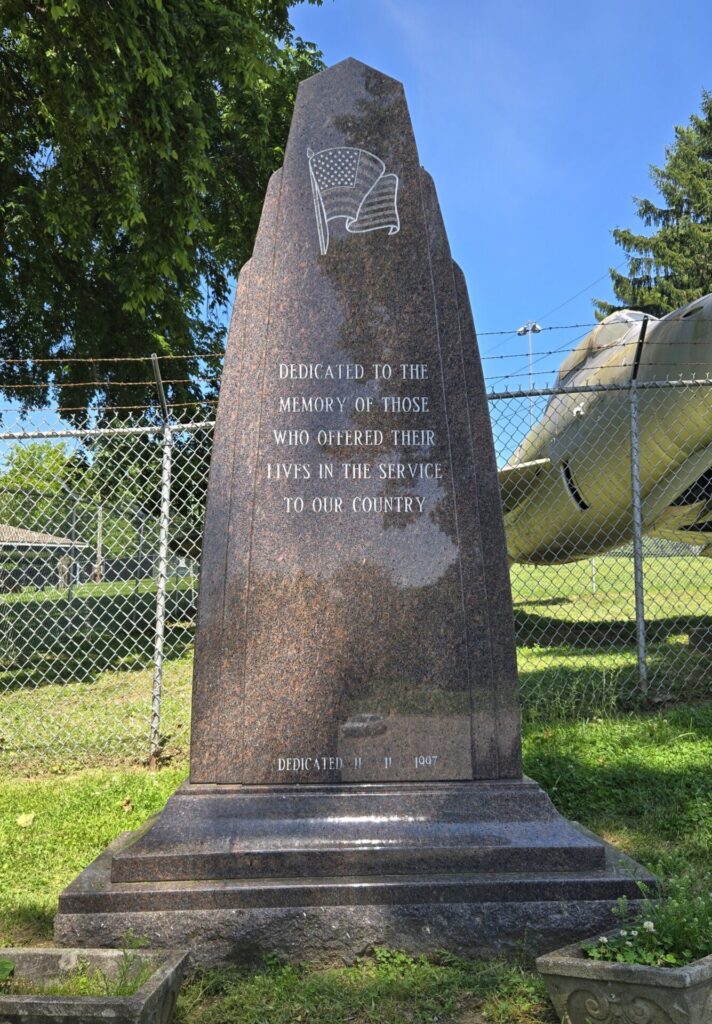 VIENNA, WV SUPREME SACRIFICE WAR MEMORIAL
