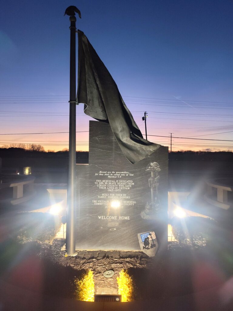 LORAIN COUNTY VIETNAM VETERANS MEMORIAL CENTER STONE BACK