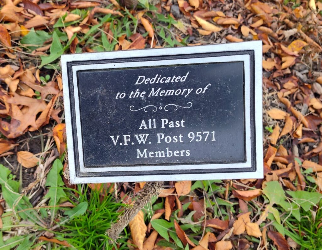 ALL PAST V.F.W. POST 9571 MEMBERS WAR MEMORIAL TREE PLAQUE