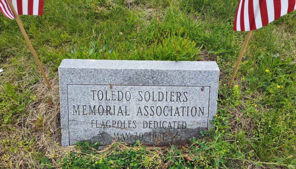 TOLEDO SOLDERS MEMORIAL ASSOCIATION FLAGPOLES DEDICATED STONE