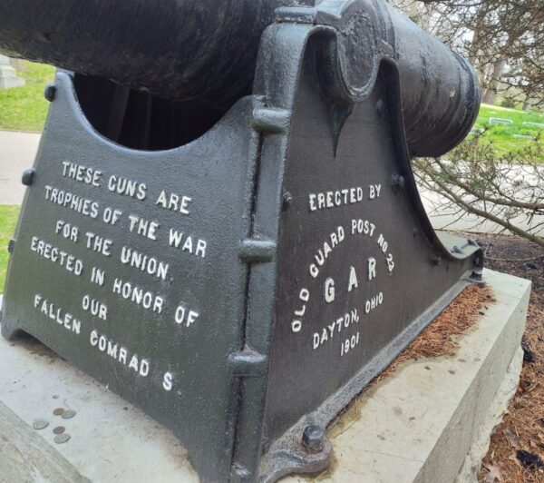 OLD GUARD POST NO. 23 G.A.R. GUN A WAR MEMORIAL PLAQUE