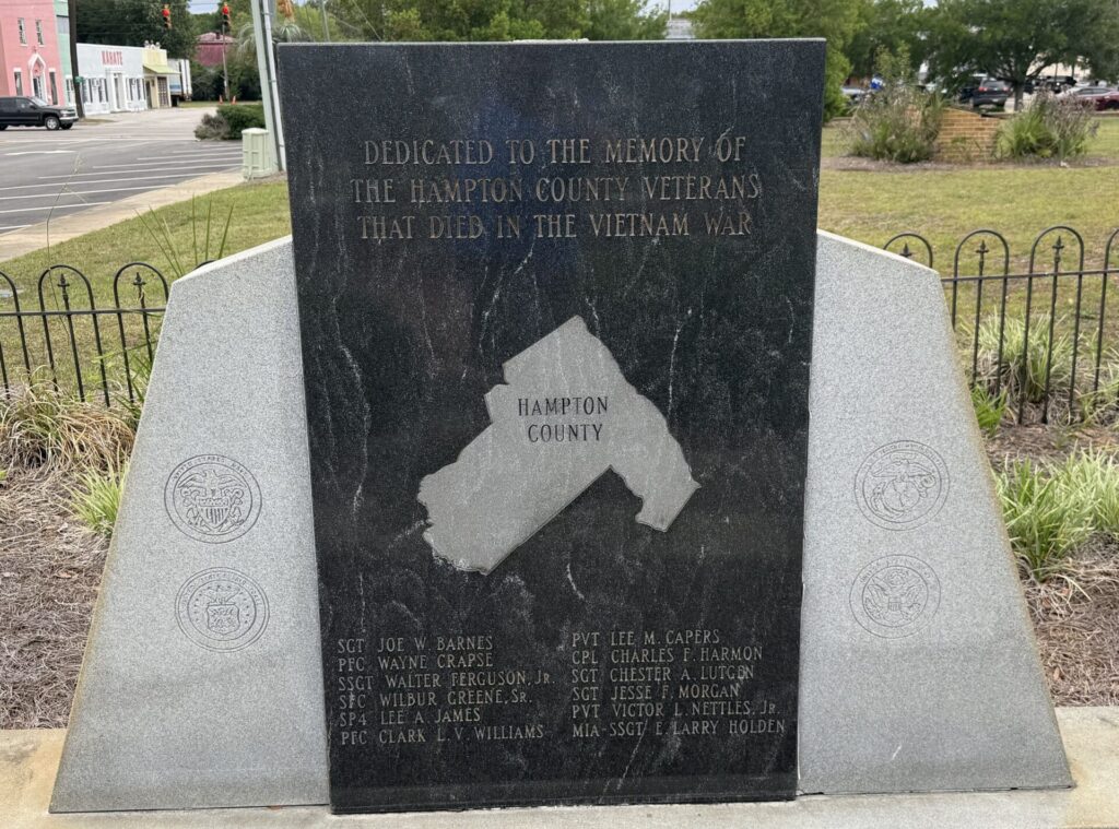 HAMPTON COUNTY VIETNAM VETERANS SUPREME SACRIFICE WAR MEMORIAL