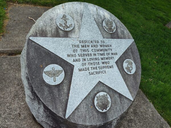 WILLOUGHBY SUPREME SACRIFICE VETERANS MEMORIAL