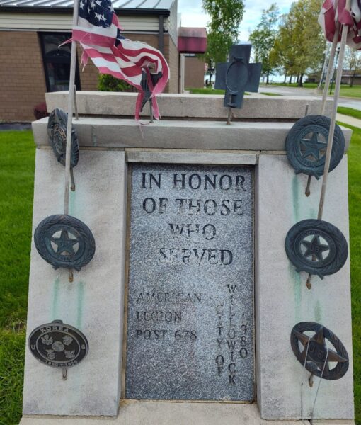 WILLOWICK VETERANS MEMORIAL CLOSE-UP