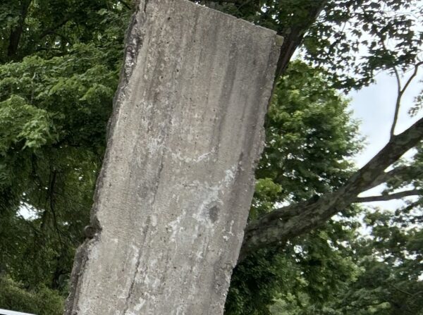 THE BERLIN WALL MEMORIAL WALL