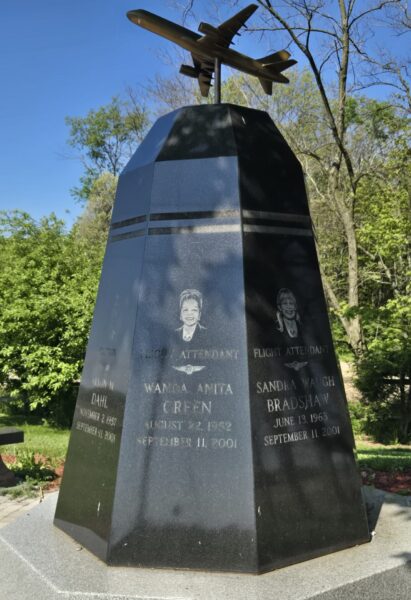 THIS MONUMENT DEDICATED TO THE HEROES OF UAL FLIGHT 93 MEMORIAL