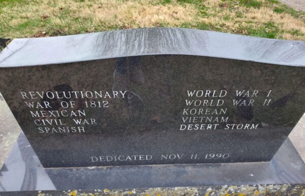 ALEXANDRIA, OH LEST WE FORGET WAR VETERANS MEMORIAL BACK