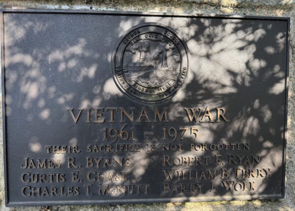 VIETNAM WAR THEIR SACRIFICE IN NOT FORGOTTEN MEMORIAL PLAQUE