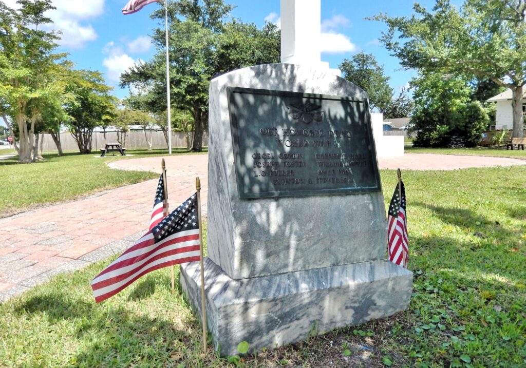 LYNN HAVEN OUR HONORED DEAD WORLD WAR II MEMORIAL
